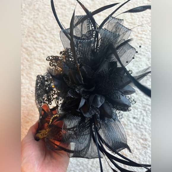 Masquerade Mask - Picture 3 of 4